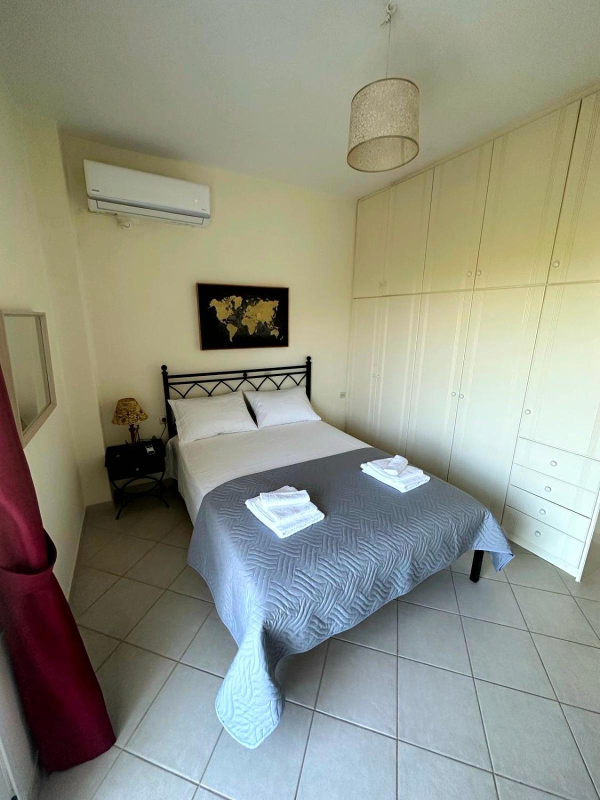 Casa Blanca II Apartment Pírgos Dhiroú Bagian luar foto