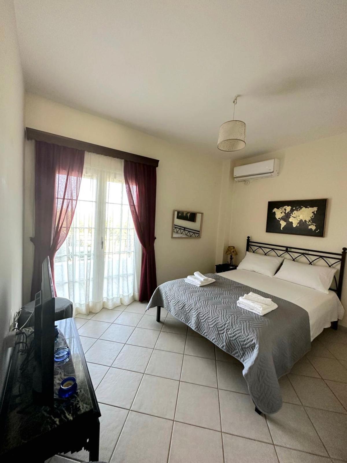 Casa Blanca II Apartment Pírgos Dhiroú Bagian luar foto